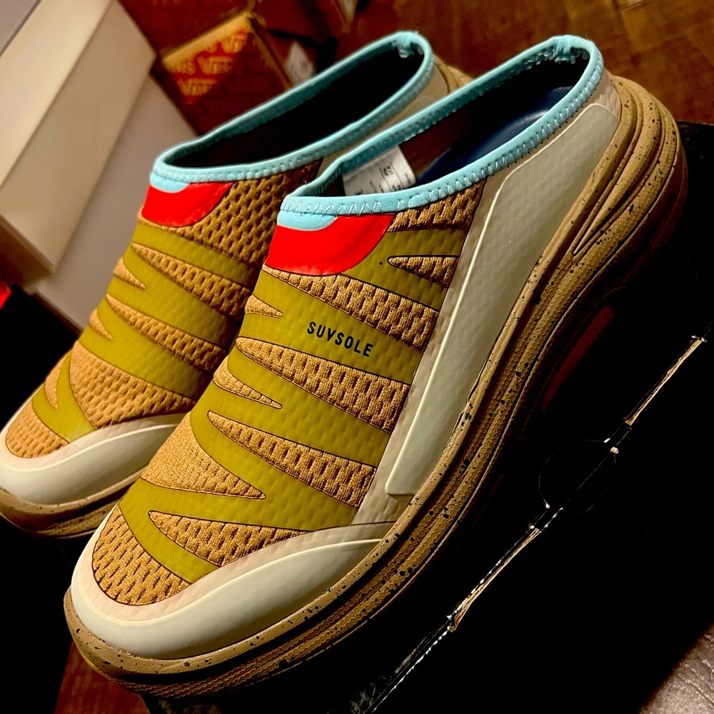 SUVSOLE Slip On - Picture 1 of 7